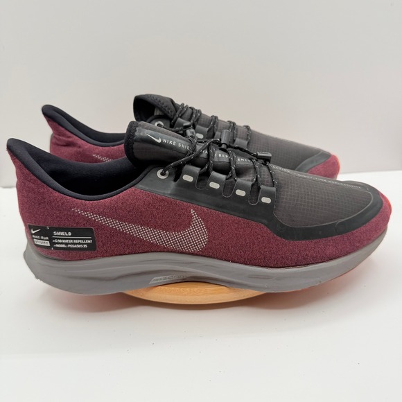 Nike Air Zoom Pegasus 35 Shield Water Repellent Running Shoes Burgundy Mens 9.5 - Picture 1 of 10